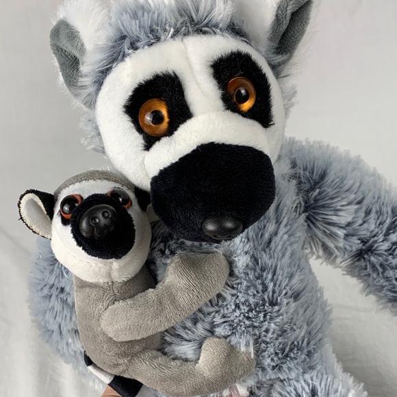The Petting Zoo Adorable Gray Lemur and Baby Plush Toy - Picture 7 of 9